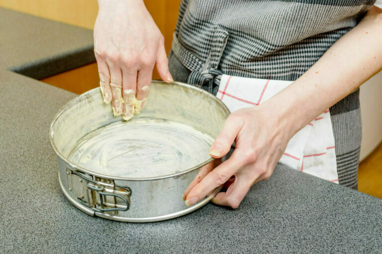 Rust Prevention: How to Prevent and Remove Rust Stains in Metal Bakeware