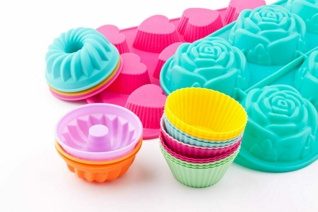 How To Bake With Silicone Baking Molds: Baking Tips And Cleaning Hacks